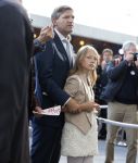 Amsterdam 22 september 2012
Koningin Beatrix opent het stedelijk museum in Amsterdam. Ook Prins Constantijn en Prinses Laurentien zijn aanwezig. Sybrand Buma met dochter
Peter Smulders bv