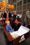 Amsterdam 10 oktober 2012
Tanja Jess Charly Luske en zoon Bobby bakken taartjes voor Kika in het krasnapolsky.
Peter Smulders bv
