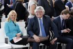 Amsterdam 22 september 2012
Koningin Beatrix opent het stedelijk museum in Amsterdam. Ook Prins Constantijn en Prinses Laurentien zijn aanwezig. Ton Elias met zijn vrouw
Peter Smulders bv