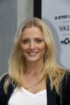 Amsterdam 4 oktober 2012
Doutzen Kroes opent de G Star woman winkel in Amsterdam. Yfke Sturm met broer
Peter Smulders bv