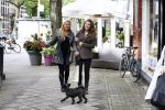 Amsterdam 10 oktober 2013
Anita Schuts met dochter Eva op de cornelis schuytstraat