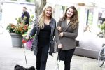 Amsterdam 10 oktober 2013
Anita Schuts met dochter Eva op de cornelis schuytstraat
