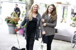 Amsterdam 10 oktober 2013
Anita Schuts met dochter Eva op de cornelis schuytstraat