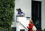 Hamburg 12 september 2013
Khalid Boulahrouz haalt zijn kinderen op bij Sabia en Rafal  v d Vaart en gaat met aupair naar de dierentuin in Hamburg.