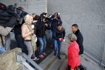 Amsterdam 10 oktober 2013
Rechtzaak Badr Hari bij de rechtbank op de paranassusweg waar veel pers op afgekomen is. Badr arriveert met zijn advocaat Benedicte Ficq