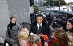 Amsterdam 10 oktober 2013
Rechtzaak Badr Hari bij de rechtbank op de paranassusweg waar veel pers op afgekomen is. Badr arriveert met zijn advocaat Benedicte Ficq