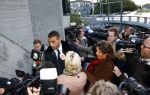 Amsterdam 10 oktober 2013
Rechtzaak Badr Hari bij de rechtbank op de paranassusweg waar veel pers op afgekomen is. Badr arriveert met zijn advocaat Benedicte Ficq