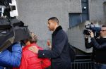 Amsterdam 10 oktober 2013
Rechtzaak Badr Hari bij de rechtbank op de paranassusweg waar veel pers op afgekomen is. Badr arriveert met zijn advocaat Benedicte Ficq