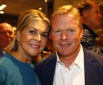 Oosterbeek 14 september 2013
Ronald Koeman op de Skin Cosmetics winkel van zijn vrouw Bartina en ochter Debbie.