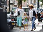 Amsterdam 21 augustus 2013
Christine Kroonenberg met dochter en kleindochter