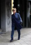 Amsterdam 24 september 2013
Connie Breukhoven op weg naar juwelier Bodes en Bode