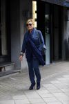 Amsterdam 24 september 2013
Connie Breukhoven op weg naar juwelier Bodes en Bode