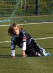Hamburg 12 september 2013
Damian v d Vaart bij de voetbaltraining. De aupair met vriend en Sabia Boulahrouz staan te kijken.