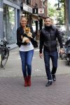 Amsterdam 26 september 2013
Demy de Zeeuw met zijn zwangere vriendin Danielle in Amsterdam zuid.
