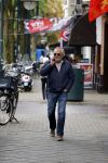 Amsterdam 4 oktober 2013
Frank Wisse bellend op de cornelis schuytstraat