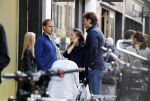 Amsterdam 5 oktober 2013
Frank de Boer met zijn dochters komt Deborah leeser en haar man tegen op de pc hooftstraat.