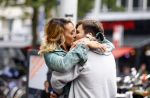 Amsterdam 25 september 2013
Glennis Grace met haar nieuwe vriend Robert Biesewig in Amsterdam.