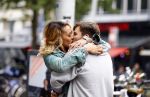 Amsterdam 25 september 2013
Glennis Grace met haar nieuwe vriend Robert Biesewig in Amsterdam.