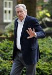 Laren 2 oktober 2013
Kerkdienst naar aanleiding van het overlijden van John de mol sr in de sint Jansbasiliek. Het was enorm druk met vrienden en familie.