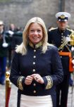 Den Haag 17 september 2013
Prinsjesdag op het binnenhof. JEANINE HENNIS-PLASSCHAERT met man