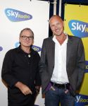 Hilversum 24 september 2013
25 jaar sky radio in studio 21 op het mediapark. Jeoen v inkel met .,.