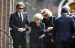 Laren 2 oktober 2013
Kerkdienst naar aanleiding van het overlijden van John de mol sr in de sint Jansbasiliek. Het was enorm druk met vrienden en familie.
