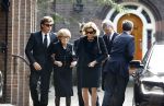 Laren 2 oktober 2013
Kerkdienst naar aanleiding van het overlijden van John de mol sr in de sint Jansbasiliek. Het was enorm druk met vrienden en familie.