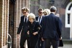 Laren 2 oktober 2013
Kerkdienst naar aanleiding van het overlijden van John de mol sr in de sint Jansbasiliek. Het was enorm druk met vrienden en familie.