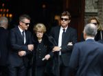 Laren 2 oktober 2013
Kerkdienst naar aanleiding van het overlijden van John de mol sr in de sint Jansbasiliek. Het was enorm druk met vrienden en familie.