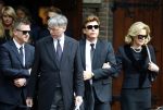 Laren 2 oktober 2013
Kerkdienst naar aanleiding van het overlijden van John de mol sr in de sint Jansbasiliek. Het was enorm druk met vrienden en familie.