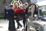 Laren 2 oktober 2013
Kerkdienst naar aanleiding van het overlijden van John de mol sr in de sint Jansbasiliek. Het was enorm druk met vrienden en familie.