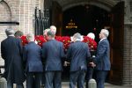 Laren 2 oktober 2013
Kerkdienst naar aanleiding van het overlijden van John de mol sr in de sint Jansbasiliek. Het was enorm druk met vrienden en familie.