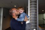 Amsterdam 9 oktober 2013
Johnny Heitinga met zijn vrouw Charlotte Sophie en kinderen Jezebel en Lennos voor het sterrenfonds bij pathe de munt.