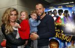 Amsterdam 9 oktober 2013
Johnny Heitinga met zijn vrouw Charlotte Sophie en kinderen Jezebel en Lennos voor het sterrenfonds bij pathe de munt.