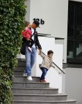 Hamburg 12 september 2013
Khalid Boulahrouz haalt zijn kinderen op bij Sabia en Rafal  v d Vaart en gaat met aupair naar de dierentuin in Hamburg.