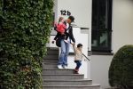 Hamburg 12 september 2013
Khalid Boulahrouz haalt zijn kinderen op bij Sabia en Rafal  v d Vaart en gaat met aupair naar de dierentuin in Hamburg.