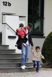 Hamburg 12 september 2013
Khalid Boulahrouz haalt zijn kinderen op bij Sabia en Rafal  v d Vaart en gaat met aupair naar de dierentuin in Hamburg.