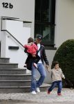 Hamburg 12 september 2013
Khalid Boulahrouz haalt zijn kinderen op bij Sabia en Rafal  v d Vaart en gaat met aupair naar de dierentuin in Hamburg.