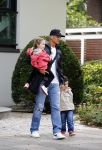 Hamburg 12 september 2013
Khalid Boulahrouz haalt zijn kinderen op bij Sabia en Rafal  v d Vaart en gaat met aupair naar de dierentuin in Hamburg.