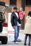 Hamburg 12 september 2013
Khalid Boulahrouz haalt zijn kinderen op bij Sabia en Rafal  v d Vaart en gaat met aupair naar de dierentuin in Hamburg.