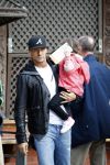 Hamburg 12 september 2013
Khalid Boulahrouz haalt zijn kinderen op bij Sabia en Rafal  v d Vaart en gaat met aupair naar de dierentuin in Hamburg.