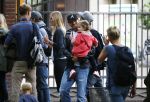 Hamburg 12 september 2013
Khalid Boulahrouz haalt zijn kinderen op bij Sabia en Rafal  v d Vaart en gaat met aupair naar de dierentuin in Hamburg.