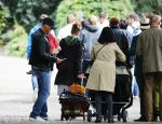 Hamburg 12 september 2013
Khalid Boulahrouz haalt zijn kinderen op bij Sabia en Rafal  v d Vaart en gaat met aupair naar de dierentuin in Hamburg.