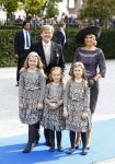 Apeldoorn 5 oktober 2013
Zijne Koninklijke Hoogheid Prins Jaime de Bourbon de Parme en Viktï¿½ria Cservenyï¿½k trouwen in de kerk onze lieve vrouwe ten hemelopneming in Apeldoorn. Koning Willem Alexander Koningin Maxima en de prinsessen Amalia Alexia en Ariane