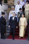 Amsterdam, 29 April 2013
Vertrek Kon. familie vanuit Paleis op de Dam naar het diner in het Rijksmuseum
Kroonprins Maha Vajiralongkorn en prinses Maha Chakri Sirindhorn van Thailand
Foto Peter Smulders BV