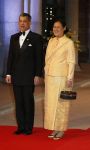 Amsterdam, 29 April 2013
Vertrek Kon. familie vanuit Paleis op de Dam naar het diner in het Rijksmuseum
Kroonprins Maha Vajiralongkorn en prinses Maha Chakri Sirindhorn van Thailand
Foto Peter Smulders BV