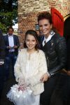 Laren 3 oktober 2013
Laura Ruiters en haar man Ton trouwen op haar 50e verjaardag. Leontine met Jada Borsato
Jada Borsato is bruidsmeisje.
