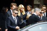 Laren 2 oktober 2013
Kerkdienst naar aanleiding van het overlijden van John de mol sr in de sint Jansbasiliek. Het was enorm druk met vrienden en familie.