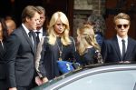 Laren 2 oktober 2013
Kerkdienst naar aanleiding van het overlijden van John de mol sr in de sint Jansbasiliek. Het was enorm druk met vrienden en familie.