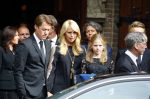Laren 2 oktober 2013
Kerkdienst naar aanleiding van het overlijden van John de mol sr in de sint Jansbasiliek. Het was enorm druk met vrienden en familie.